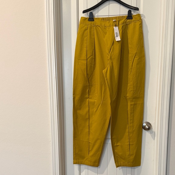 Women’s Mustard Pants - Picture 4 of 4